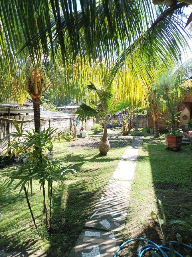 Merendeng Hostel Kuta Kuta  外观 照片